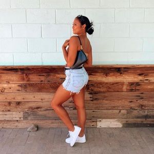 Meet your Posher, Anissa